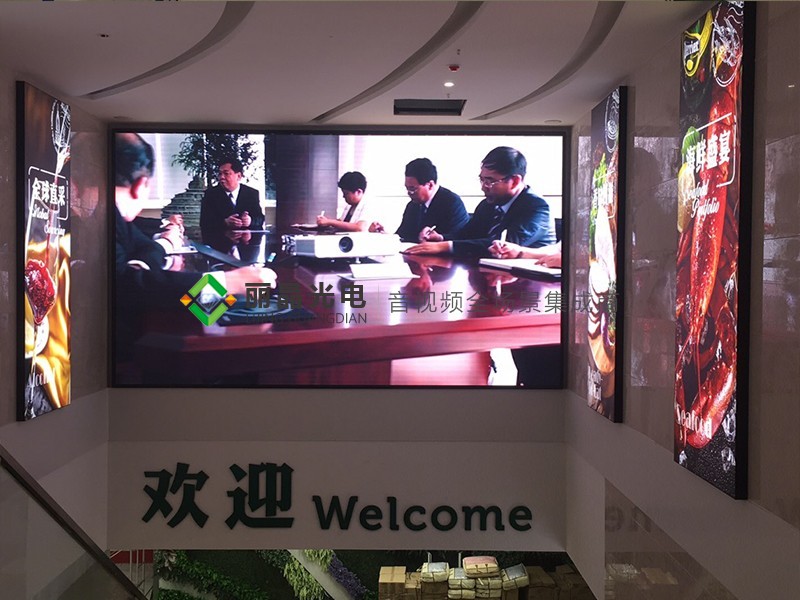 家家悅?cè)照杖f達(dá)廣場店室內(nèi)p4張文健